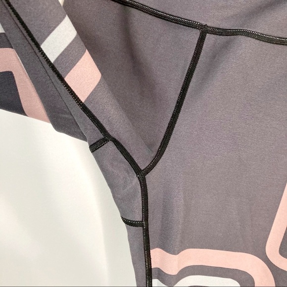 SWEATY BETTY Double Duty Reversible Crop Leggings - Picture 9 of 11